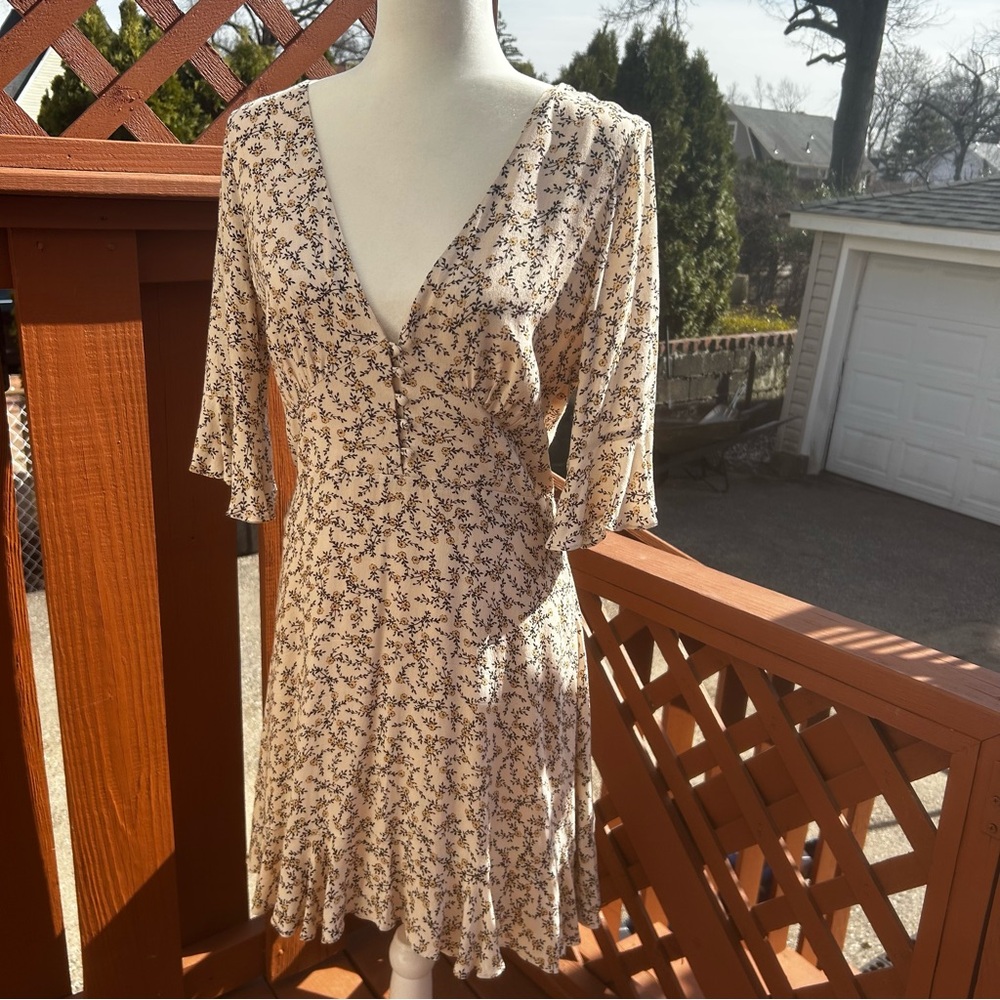 Cupcakes and cashmere dress boho tan floral spring cottagecore womens Size 8 - Picture 7 of 16